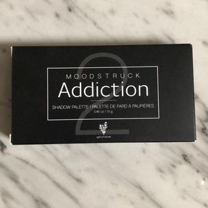 Younique Moodstruck Addiction Shadow Palette {#2}